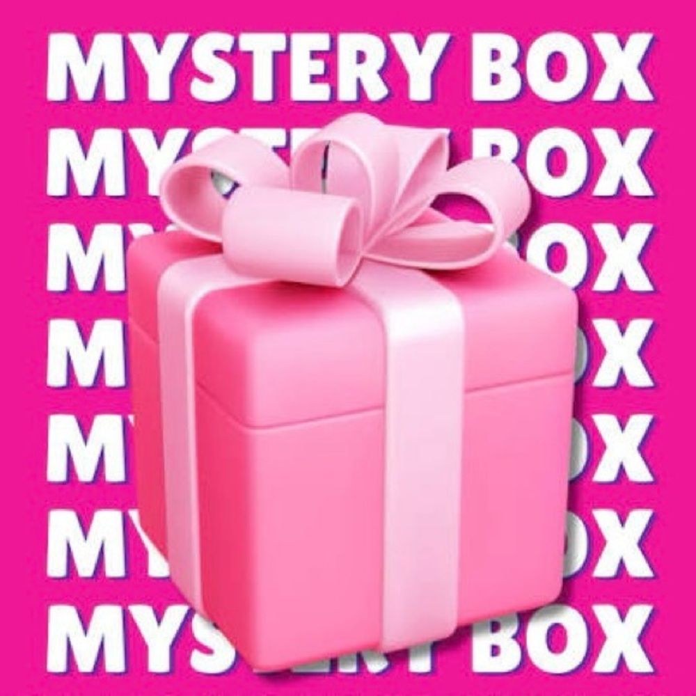 Mystery Box Of Women’s Clothing